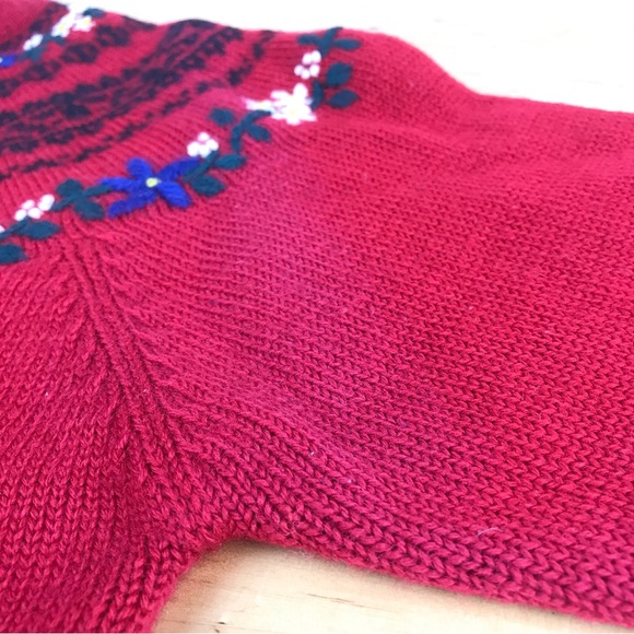 Vintage Eddie Bauer Wool Sweater Red Pullover Fair Isle Embroidered Flowers Sz S - Picture 11 of 14